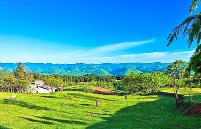 重庆下辖小城市的旅游新篇章 景点享誉世界与立体交通建设并进